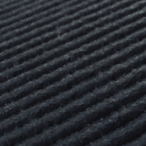 Hugger Mugger TAPAS PERFORMANCE Thick Grippy Soft Yoga Mat - Picture 7 of 9